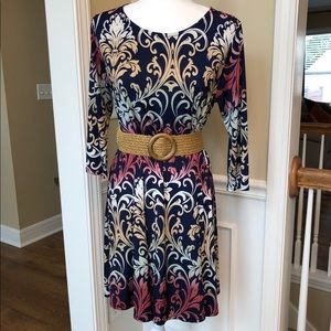 EUC loose fitting swing dress with pockets small